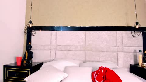 Clohe the wonder online show from April 7, 8:22 pm