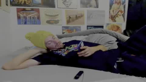 cloudyystarr666 online show from January 9, 12:33 pm