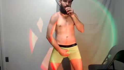 Maxxdieselx69 online show from March 11, 1:25 pm