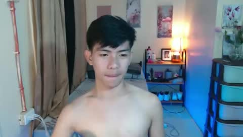 clyde_twinkx online show from April 13, 10:52 am