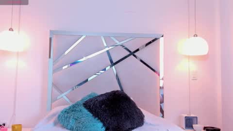 cmila0713 online show from February 19, 10:31 pm