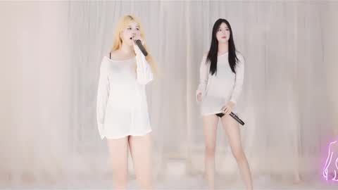 coco2002924 online show from October 10, 2:28 am