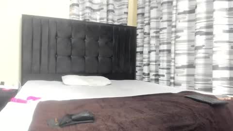 coco_leila online show from February 20, 5:23 am