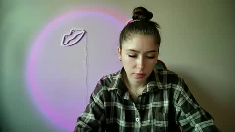 cocoberry1 online show from December 16, 12:00 pm