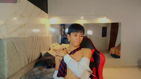 COCO online show from May 1, 9:42 pm