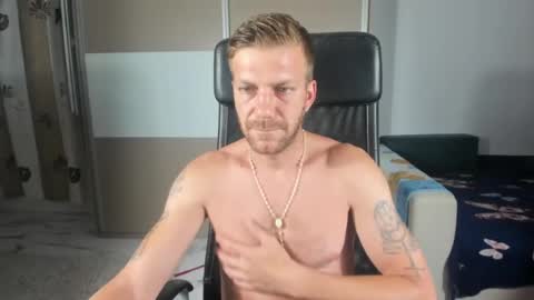 Nicholas online show from August 1, 9:05 pm
