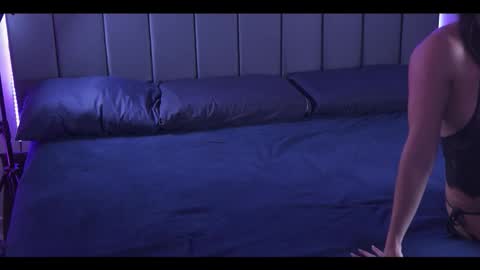 Coconutcatin online show from March 4, 1:41 pm