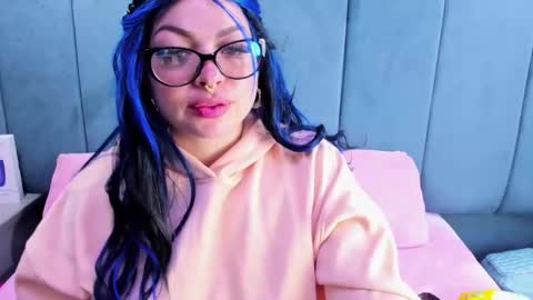 Cocoo  online show from February 6, 3:21 am