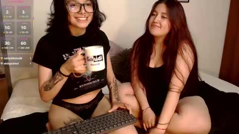 Phia And Luna online show from November 21, 5:05 am