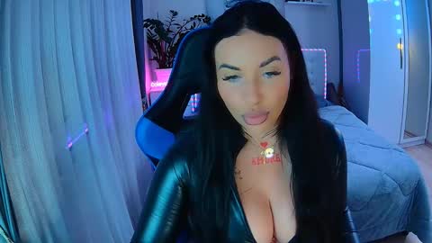 Ur goddess Nikki online show from March 28, 11:00 am