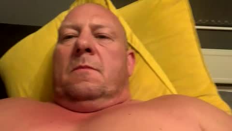 col4nows online show from September 30, 9:47 pm