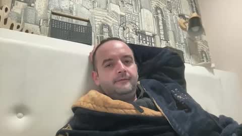 colambus83 online show from April 1, 3:42 pm