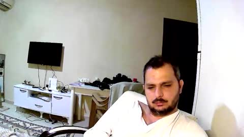 Snapshot of coldskull15 chatting on February 5, 8:35 pm coldskull15 online show from February 5, 8:35 pm