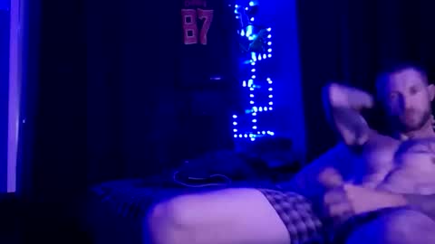 colevan2390 online show from November 21, 6:00 am