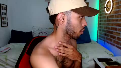 Snapshot of colinlatinbrown chatting on February 24, 11:10 am IG online show from February 24, 11:10 am