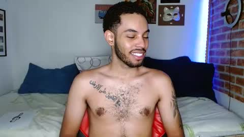 Snapshot of colinlatinbrown chatting on February 9, 4:07 pm IG online show from February 9, 4:07 pm
