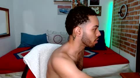 Snapshot of colinlatinbrown chatting on February 1, 10:48 am IG online show from February 1, 10:48 am