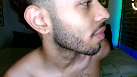 Snapshot of colinlatinbrown chatting on February 5, 3:34 am IG online show from February 5, 3:34 am