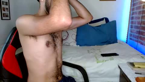 Snapshot of colinlatinbrown chatting on February 17, 3:22 pm IG online show from February 17, 3:22 pm
