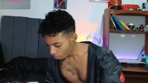 Snapshot of colinlatinbrown chatting on September 19, 9:24 am IG online show from September 19, 9:24 am