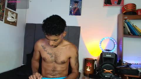 Snapshot of colinlatinbrown chatting on September 16, 3:59 pm IG online show from September 16, 3:59 pm