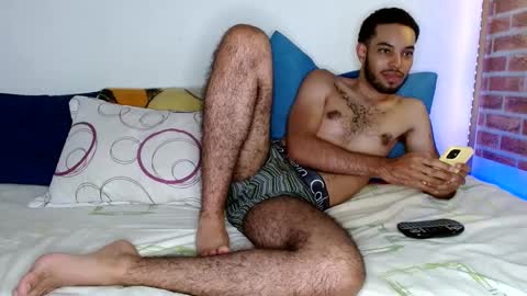 Snapshot of colinlatinbrown chatting on February 17, 9:32 pm IG online show from February 17, 9:32 pm