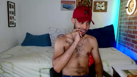 Snapshot of colinlatinbrown chatting on February 13, 7:10 pm IG online show from February 13, 7:10 pm