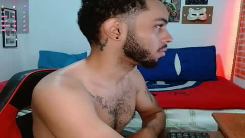 Snapshot of colinlatinbrown chatting on January 23, 10:54 am IG online show from January 23, 10:54 am