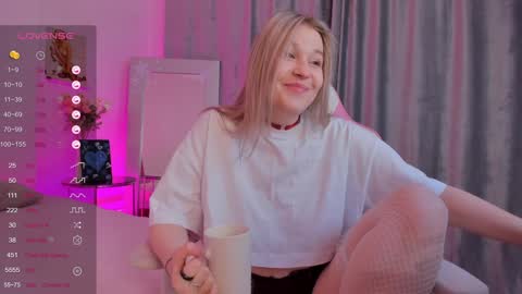 Snapshot of colleen_blake chatting on January 19, 10:17 pm Collen Mon Tue Wed Thu Fri GMT 3 0300am - 0900am online show from January 19, 10:17 pm
