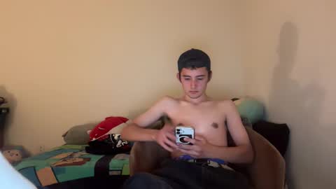 collegeboy21_21 online show from October 19, 4:06 am