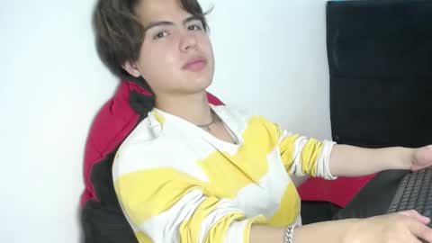 Snapshot of collinstone chatting on February 11, 7:27 pm collinstone online show from February 11, 7:27 pm