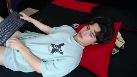 Snapshot of collinstone chatting on March 5, 11:16 pm collinstone online show from March 5, 11:16 pm