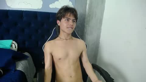 Snapshot of collinstone chatting on February 20, 11:21 pm collinstone online show from February 20, 11:21 pm