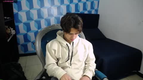 Snapshot of collinstone chatting on February 3, 7:42 pm collinstone online show from February 3, 7:42 pm