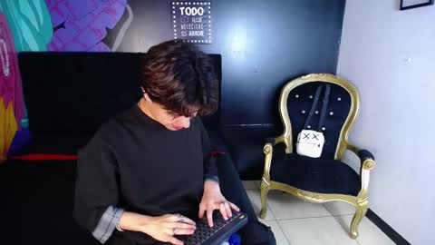 Snapshot of collinstone chatting on March 9, 8:52 pm collinstone online show from March 9, 8:52 pm