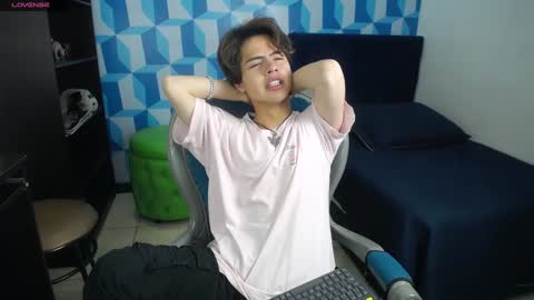 Snapshot of collinstone chatting on January 27, 7:56 pm collinstone online show from January 27, 7:56 pm