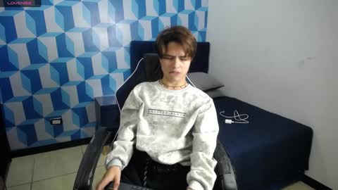 Snapshot of collinstone chatting on January 22, 7:56 pm collinstone online show from January 22, 7:56 pm