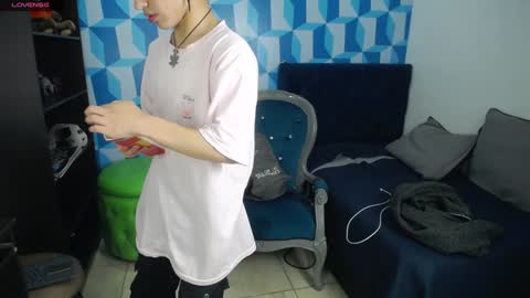 Snapshot of collinstone chatting on January 28, 2:00 am collinstone online show from January 28, 2:00 am