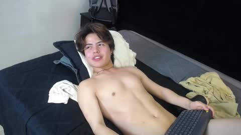 Snapshot of collinstone chatting on February 13, 12:13 am collinstone online show from February 13, 12:13 am