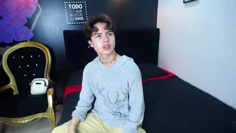 Snapshot of collinstone chatting on March 4, 8:16 pm collinstone online show from March 4, 8:16 pm