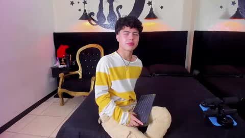 Snapshot of collinstone chatting on October 9, 6:13 pm collinstone online show from October 9, 6:13 pm