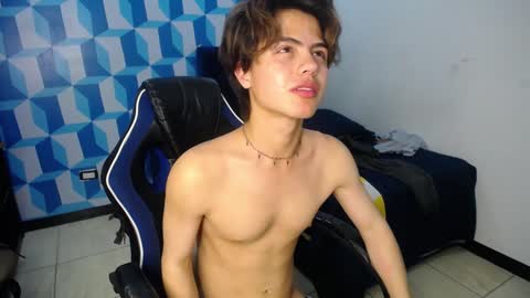 Snapshot of collinstone chatting on January 29, 11:14 pm collinstone online show from January 29, 11:14 pm