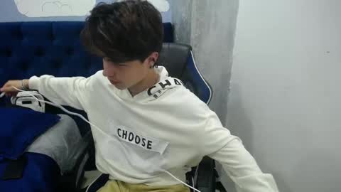 Snapshot of collinstone chatting on February 20, 8:14 pm collinstone online show from February 20, 8:14 pm