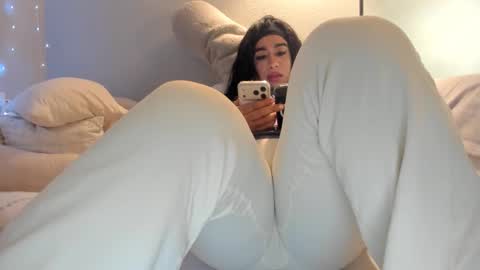    ........ Instagram  Lorysexys online show from March 12, 7:01 am