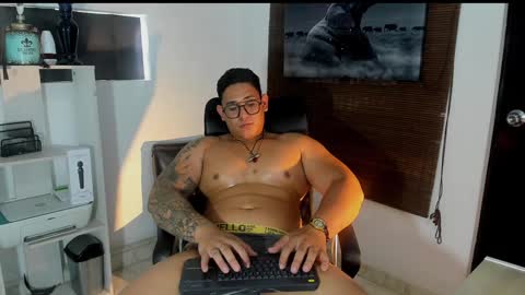 coltonmassif_ online show from January 25, 3:09 pm