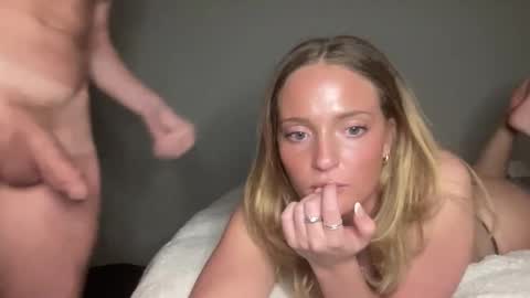 coltsteele69 online show from April 6, 3:37 am