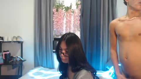 Snapshot of come_wet_me chatting on March 8, 2:30 pm come_wet_me online show from March 8, 2:30 pm