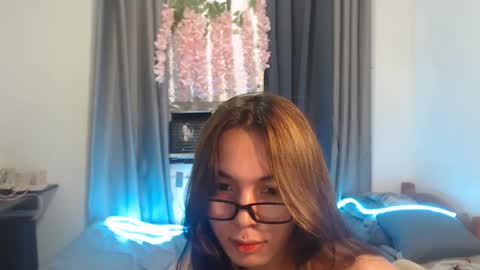 Snapshot of come_wet_me chatting on February 15, 11:50 am come_wet_me online show from February 15, 11:50 am