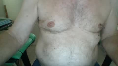 Snapshot of comeonmymouth chatting on December 4, 8:34 pm comeonmymouth online show from December 4, 8:34 pm