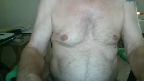 Snapshot of comeonmymouth chatting on October 8, 2:23 pm comeonmymouth online show from October 8, 2:23 pm